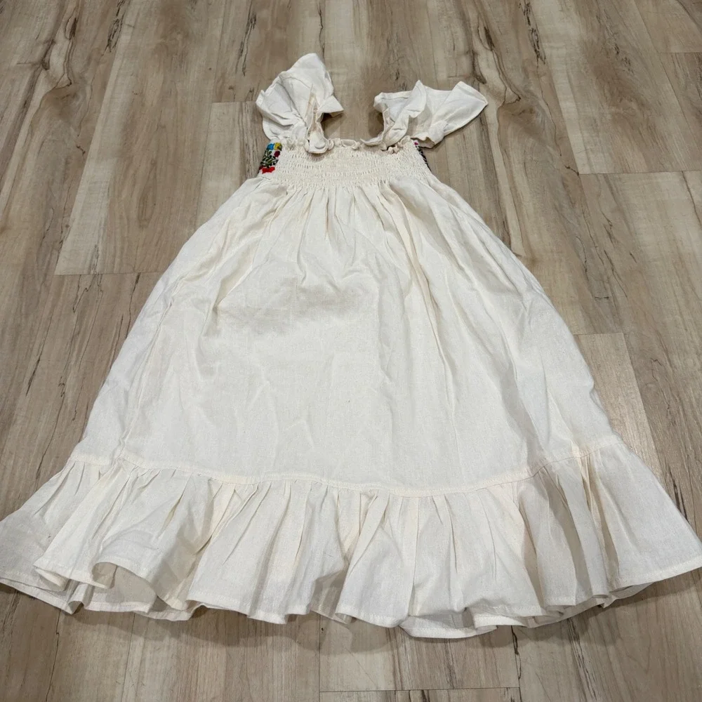 Girls White Floral Embroidered Smocked Ruffle Flutter Sleeve Dress Size 10